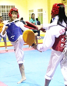 Trương Thị Minh Thư  “Nhỏ nhưng có võ”
