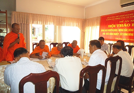 Phát huy sức mạnh đồng bào
dân tộc Khmer