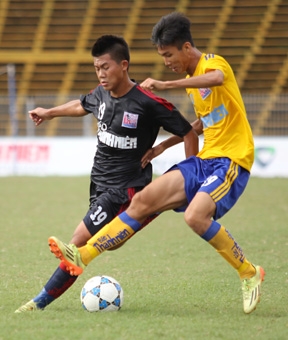 Chủ nhà rời cuộc chơi