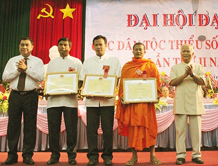 Bình đẳng, đoàn kết, chung tay xây dựng nông thôn mới