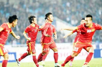 Mở màn gian nan với chủ nhà