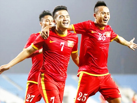 Việt Nam  Indonesia: 2-2 
Trận hòa đáng tiếc