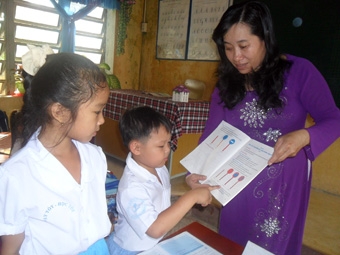 Giáo dục học sinh chấp hành Luật Giao thông đường bộ