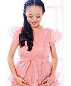 Tình mẹ cao cả của một nữ phát thanh viên