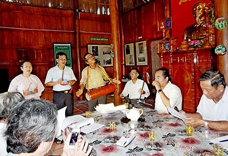 Hát sắc bùa - 
mỹ tục ngày xuân