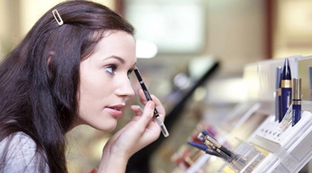 Mỹ phẩm có thể gây mãn kinh sớm ở nữ giới
