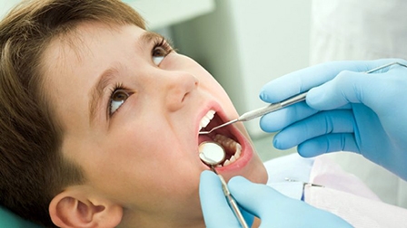 7 sai lầm thường gặp trong chăm sóc răng cho trẻ