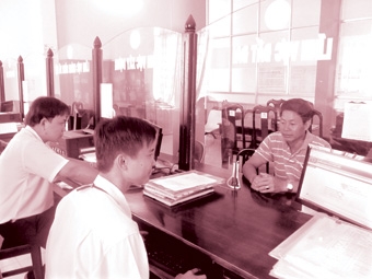Cán bộ là cái “gốc”
trong công cuộc cải cách hành chính