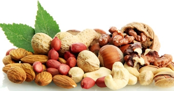 Thanh thiếu niên ăn quả 
hạt khô giảm nguy cơ mắc 
hội chứng chuyển hóa