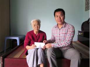 TRAO TIỂN TỪ THIỆN
