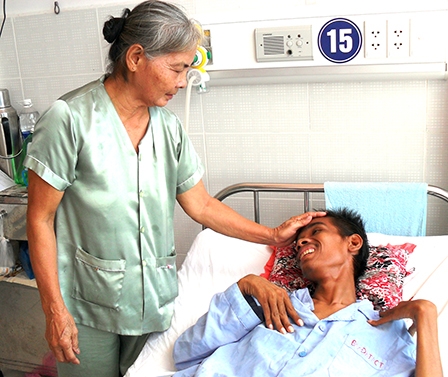 20 năm nuôi con tâm thần