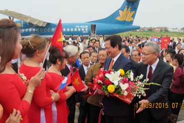 Thủ tướng Nguyễn Tấn Dũng phát lệnh khởi công
dự án khai thác muối mỏ Kali tại Lào