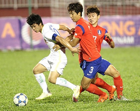 Đương kim vô địch U21 HAGL
thua trận mở màn