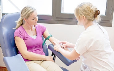 Chạy đua phát triển phương pháp chẩn đoán sớm ung thư bằng xét nghiệm máu