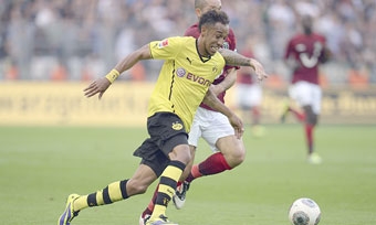 Pierre-Emerick Aubameyang  “Thần công” của Borussia Dortmund