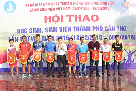 Hơn 3.000 VĐV tham dự Hội thao Sinh viên TP Cần Thơ lần thứ VI năm 2016