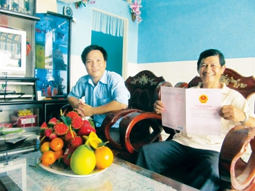 Hướng đến nền hành chính 
phục vụ nhân dân