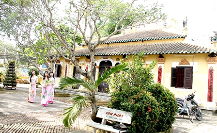 Đôi điều về thời điểm ra đời 
địa danh Bình Thủy