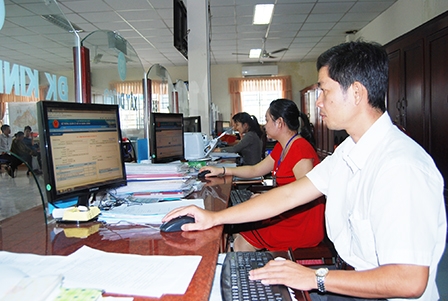 Đẩy mạnh xây dựng chính quyền điện tử
để phục vụ người dân tốt hơn