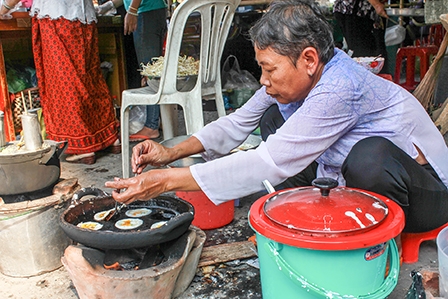 Giao thoa văn hóa 
trong bánh dân gian