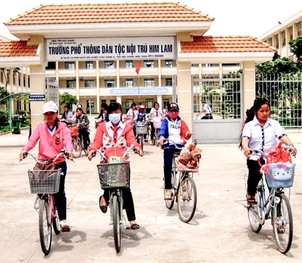 Góp phần xây dựng nguồn nhân lực chất lượng cao