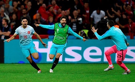 CH Séc- Thổ Nhĩ Kỳ: 0-2

Lật kèo