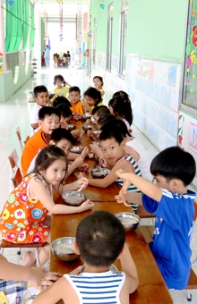 Tập trung xây dựng trường đạt chuẩn quốc gia