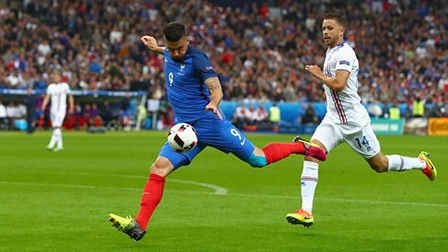 Pháp  Iceland: 5 - 2 

"Gà trống Gaulois" gáy vang