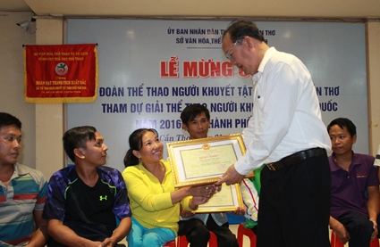 Thành công tiếp nối