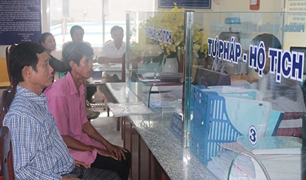Vào cuộc, tháo gỡ khó khăn
cho người dân