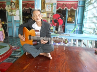 Chuyện bên dòng 
Kinh Giải Phóng