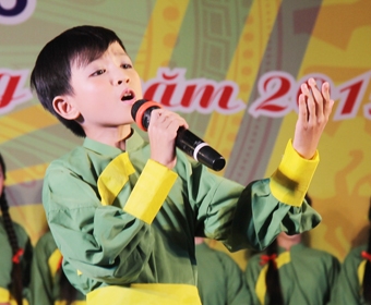 “Học trước, theo đuổi đam mê sau”