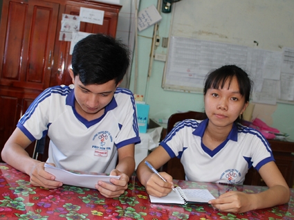 Học giỏi, đảm đang