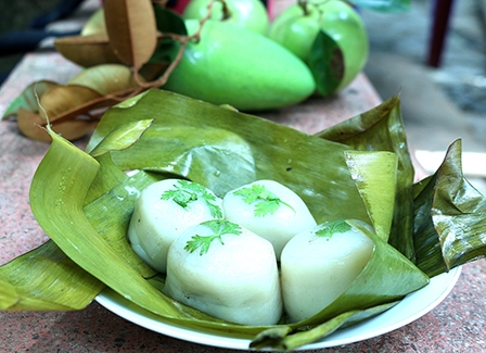 Món ngon Phong Điền  
Bánh ít trần nhân vịt xiêm