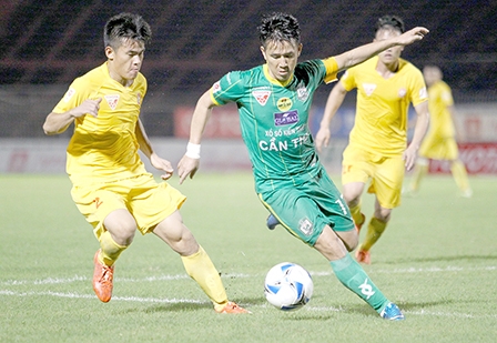Vòng 12 Toyota V.League 2017

Hải Phòng tranh tốp 3, 
XSKT Cần Thơ tránh đội sổ