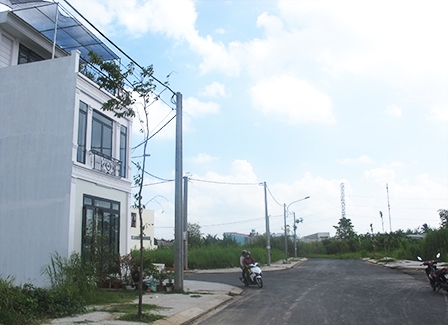 “Sốt” đất quanh hồ Bún Xáng
