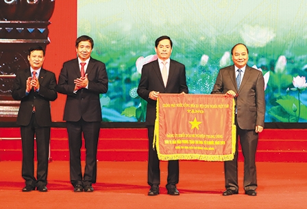  &nbsp Thủ tướng Nguyễn Xuân Phúc:

Doanh nghiệp nhà nước cần tầm nhìn
chiến lược trong quản lý điều hành