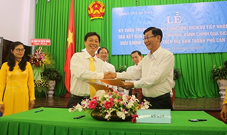Tiếp nhận hồ sơ, trả kết quả 
giải quyết thủ tục hành chính 
qua dịch vụ bưu chính công ích