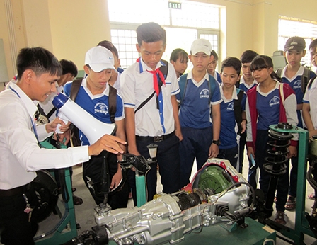 Trường Trung cấp Nghề Thới Lai tư vấn, hướng nghiệp cho học sinh