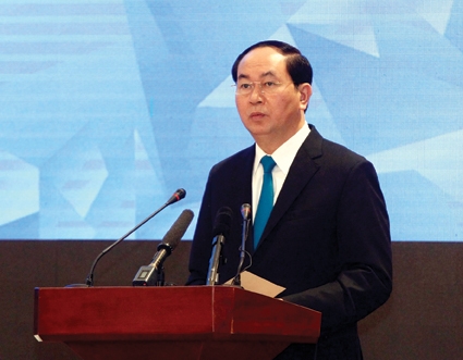 Cần đặt người dân và doanh nghiệp 
ở trung tâm của sự phát triển