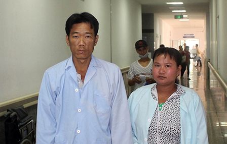 Cha mẹ bệnh tật, con nhỏ bơ vơ