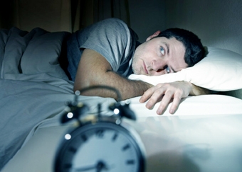 Thiếu ngủ hủy hoại tế bào não và dễ chết vì bệnh tim, đột quỵ