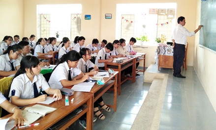Tập trung ôn luyện kiến thức và kỹ năng cho học sinh