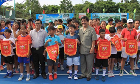 Khai mạc Giải vô địch 
quần vợt thanh thiếu niên toàn quốc 2017