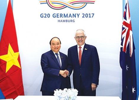 Thủ tướng Nguyễn Xuân Phúc tiếp xúc
song phương bên lề Hội nghị thượng đỉnh G20