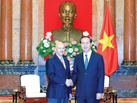 Chủ tịch nước Trần Đại Quang tiếp nguyên Tổng thống Mexico Carlos Salinas de Gortari