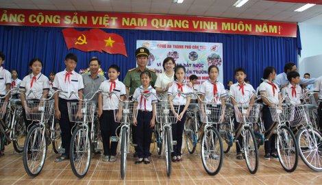Ấm áp nghĩa tình
