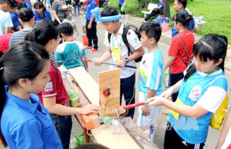 Hàng ngàn học sinh, sinh viên đi bộ đồng hành “Tiếp sức đến trường”