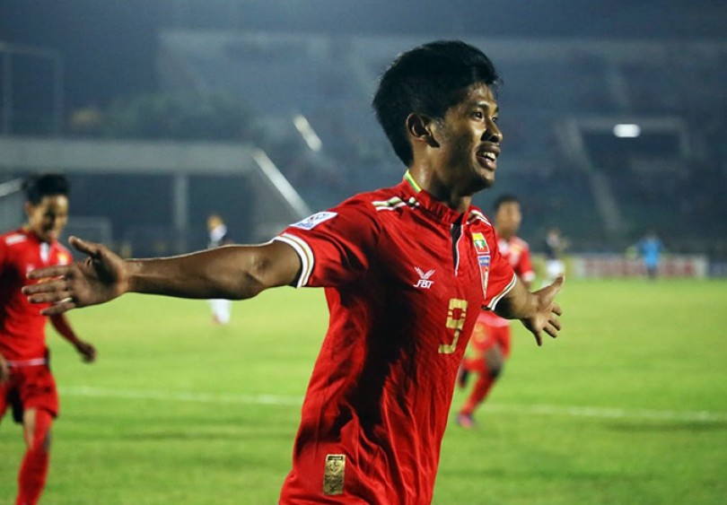 Aung Thu lập "cú đúp" giúp U22 Myanmar hạ gục U22 Singapore