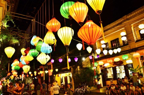 Ngắm phố Hội ngủ yên